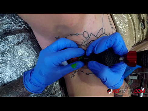 ❤️ Nagpa-tattoo sa kanyang klitoris ang sobrang tattoo na hottie na si Sully Savage ️ Sex sa porn tl.tubsexercom.ru ❤
